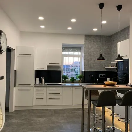 Mehdi 1 Apartment